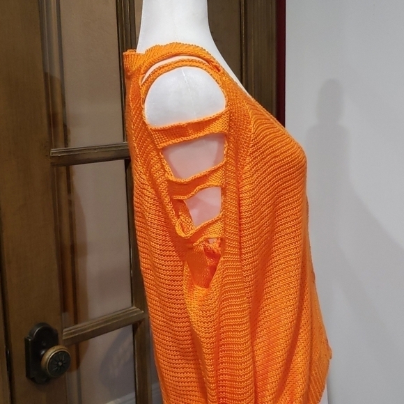 LOVE By Design lattice sleeve Tangerine Sweater NWT - Picture 3 of 5